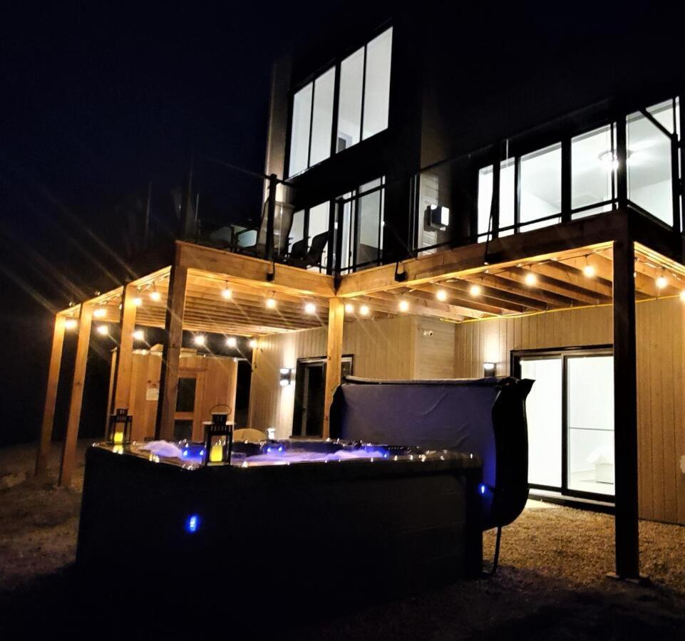 Вилла Chalet Serenity - Mont Tremblant Ski - Spa Sauna Wifi Tv Privet Chic Modern House Ла-Консепсьон Экстерьер фото